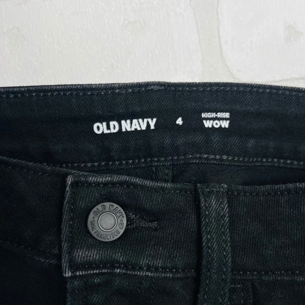 Old Navy Women's High Waisted Black Denim‎ Cuffed Jean Shorts Dark Wash Size 4